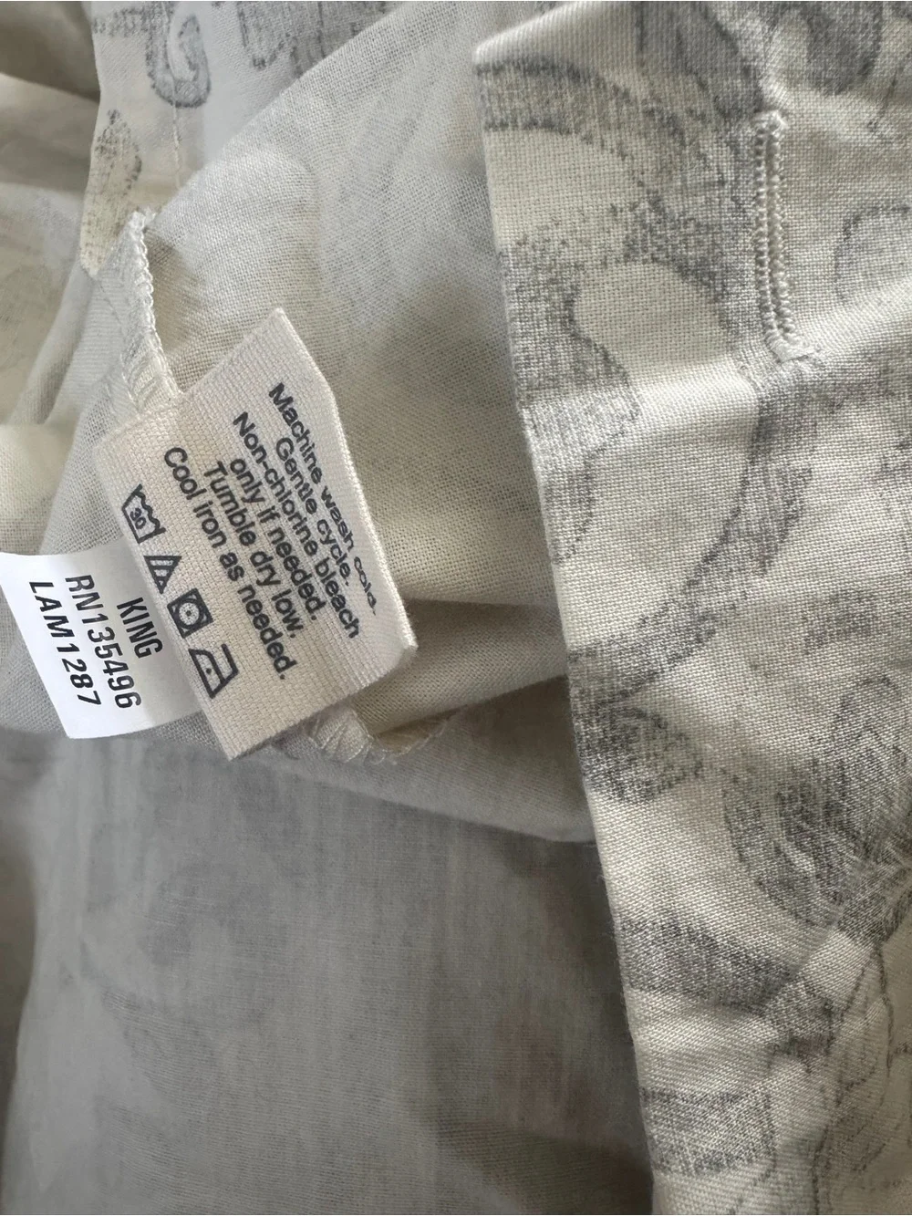 COYUCHI Solana Organic Print Duvet Cover in size King New without tags $398